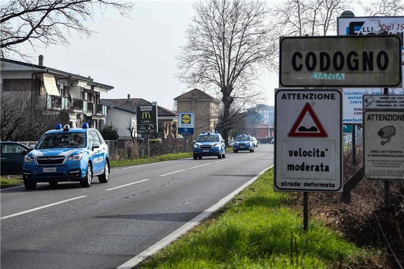 Die Kleinstadt Codogno wird von der Polizei abgeriegelt
