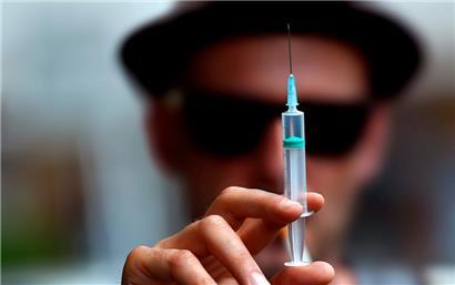 Die Konsumenten harter Drogen ziehen verstärkt das Inhalieren dem Spritzen vor
