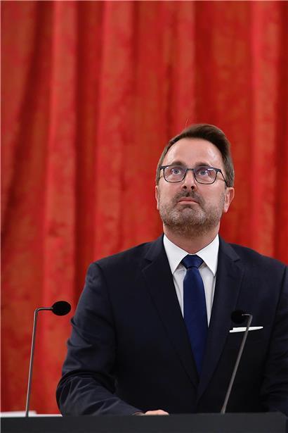 Die Krise habe ihn gelehrt, dass es wichtig sei, „Luucht dohinner ze bréngen, wou et däischter ass“, meinte Premierminister Xavier Bettel
