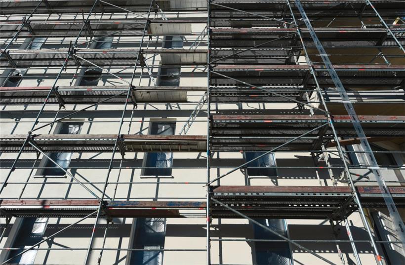 Die Krise macht dem Immobilienmarkt noch immer zu schaffen – doch es deutet sich eine Stabilisierung an
