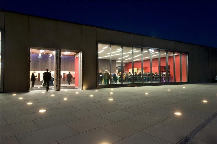 Die Kultureinrichtung befindet sich gleich neben dem Schulcampus