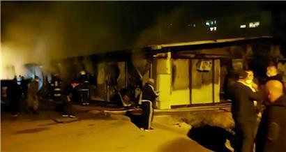 Die Kunststoffwände der Container-Anlage beschleunigten die rasche Ausbreitung der Flammen

