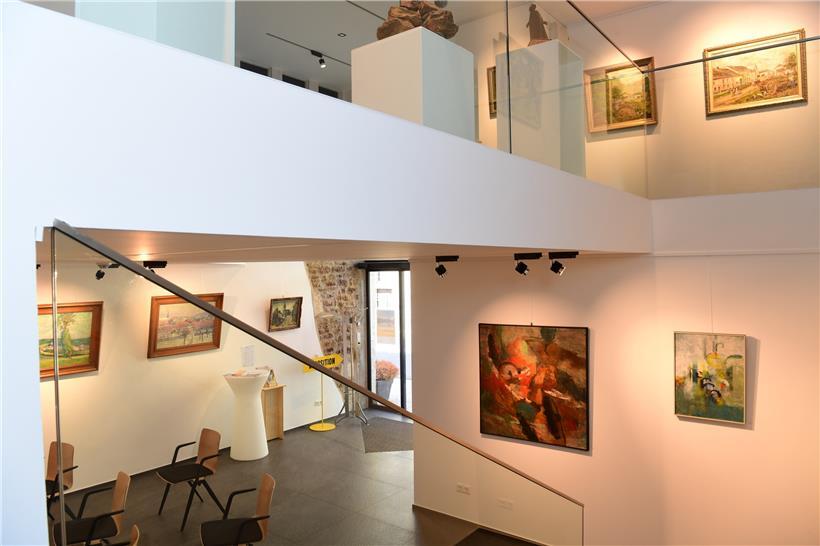 Die Kunstwerke werden auf 200 Quadratmetern ins richtige Licht gerückt
