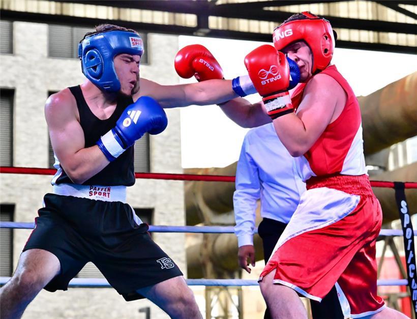 Die Linke von Smaigalovic hat gesessen
