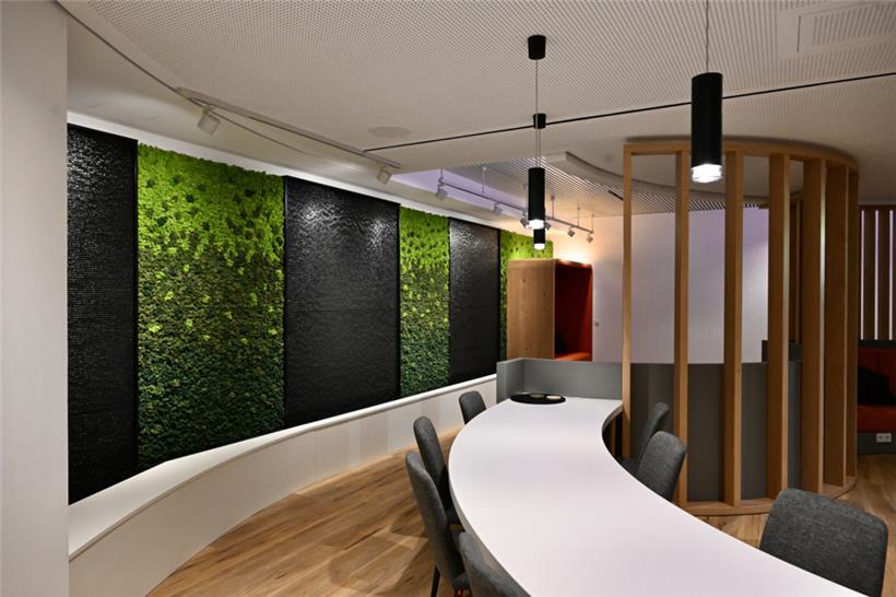 Die Lounge des neuen Regenerationszentrums
