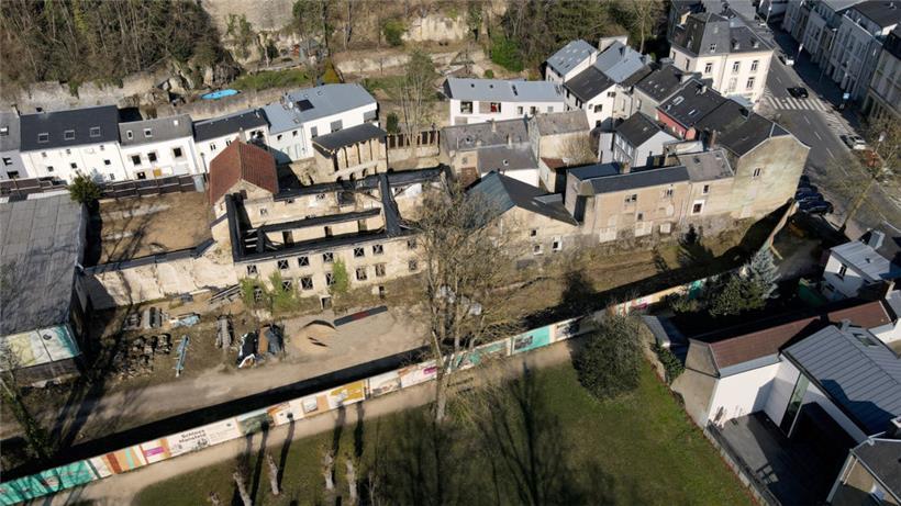 Die Luftaufnahme zeigt, was vom ursprünglichen Schloss noch erhalten geblieben ist
