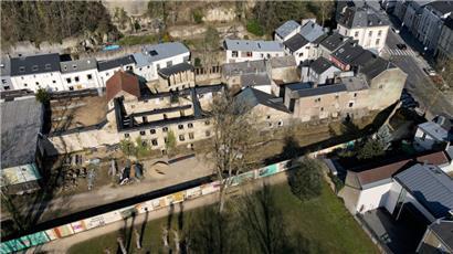 Die Luftaufnahme zeigt, was vom ursprünglichen Schloss noch erhalten geblieben ist

