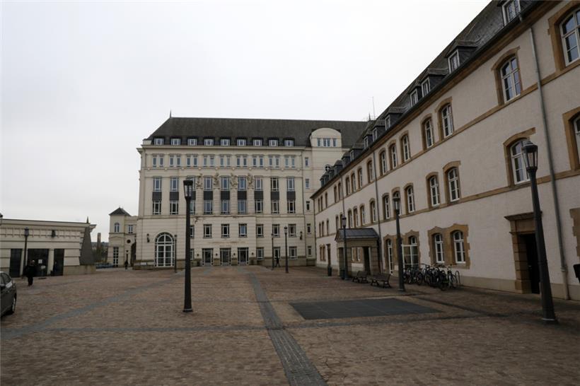 Die Luxemburger Staatsanwaltschaft fordert den Freispruch der Reporter.lu-Journalistin und verteidigt die Pressefreiheit
