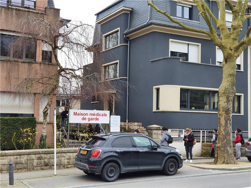 Die „Maison médicale“ befindet sich im Gebäude links
