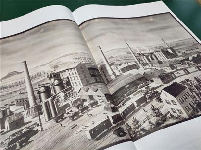 Blühende Metzeschmelz im Frühling mit leuchtenden Blüten und grünem Laub, idyllische Naturaufnahme in voller Blüte