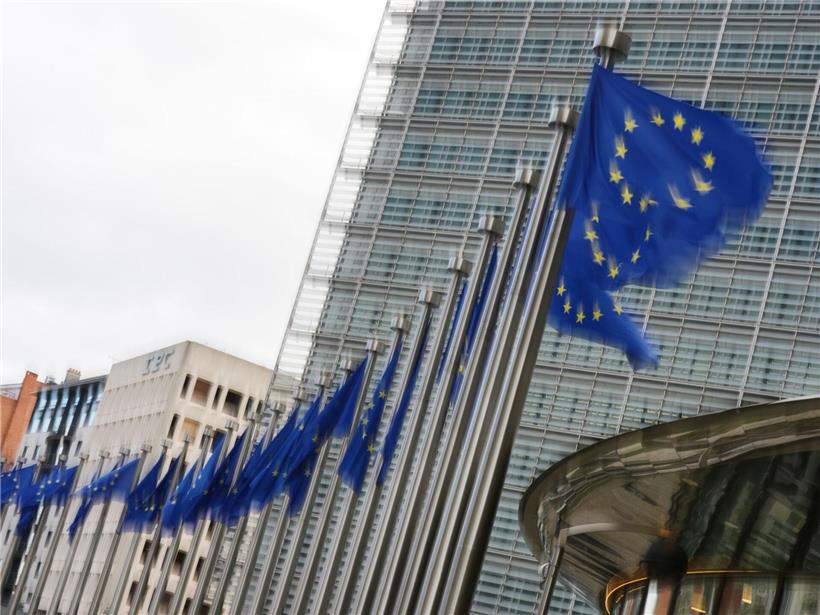 EU-Mitgliedstaaten und Europäisches Parlament einigen sich auf Zollvorteile für USA bei Handelsabkommen