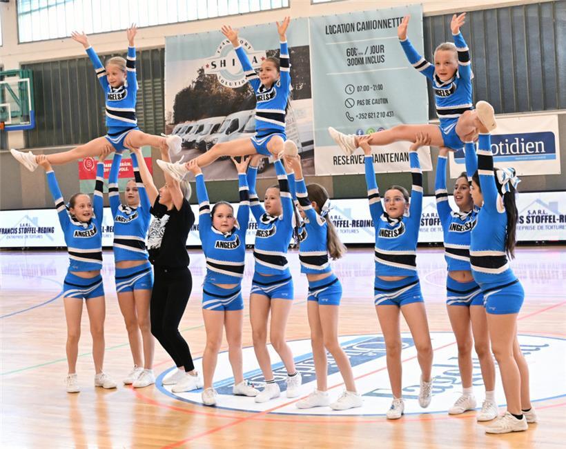 Die Nachwuchs-Cheerleaderinnen zeigten ebenfalls vollen Einsatz
