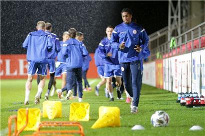 Die Nationalmannschaft hielt gestern das Abschlusstraining in einem anderen Stadion ab
