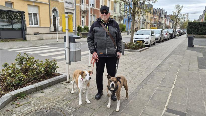 Hoffnung auf Besserung: Schausteller und Einwohner über den Umzug Ouschterkiermes auf der Place Victor Hugo mit traditioneller Atmosphäre für Arsène in Luxemburg