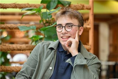 Die Partei hat in seinen Augen geliefert. Jakob Zenthöfer (16) engagiert sich im Vorstand von „déi jonk gréng“.
