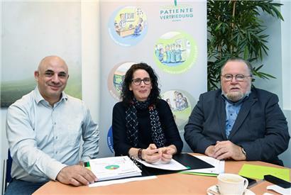 Die „Patiente-Vertriedung“ ist nicht gegen Richtlinien im Falle einer Pandemie, aber gegen die Form in einem Vertrag: Georges Clees, Michèle Delbrassinne-Wennmacher, René Pizzaferri (v.l.)
