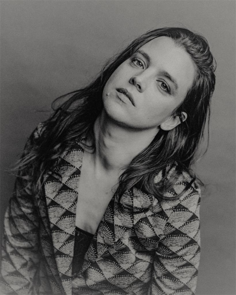 Die Performerin Catherine Elsen
