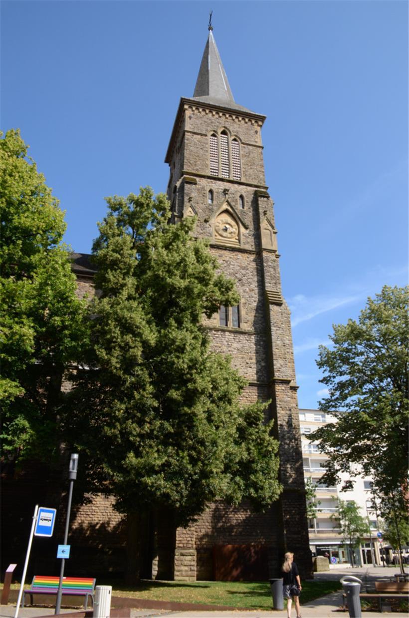 Die Pfarrkirche St. Martin in Düdelingen