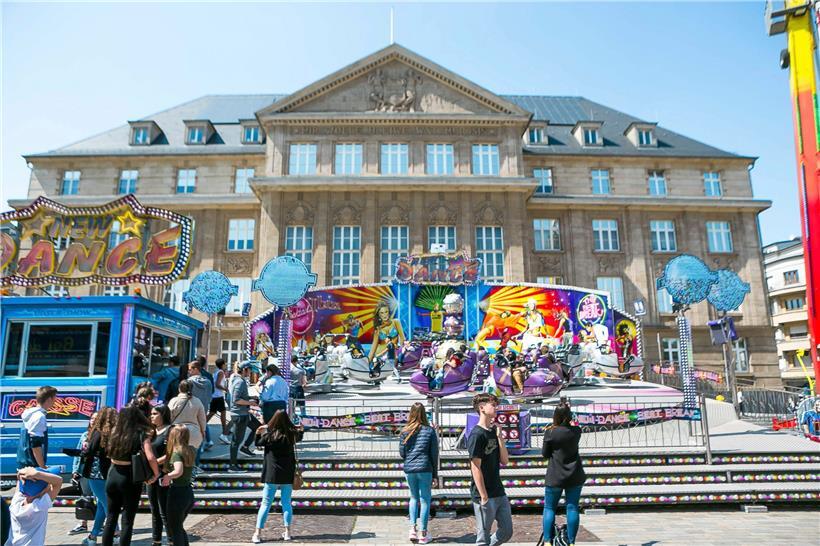 Die Pfingstkirmes wird in diesem Jahr an fünf Standorten stattfinden, auch vor dem Rathaus
