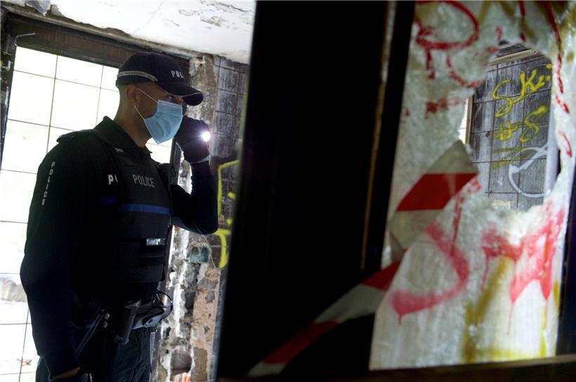 Die Polizei hat zwei Täter nach einem Einbruch in einen Baucontainer in der Hauptstadt erwischt
