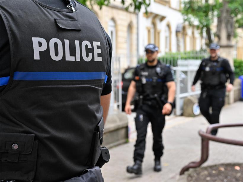 Polizeieinsatz 2025 mit 41.489 Fällen – Einsatzkräfte bei der Arbeit und Kriminalitätsbekämpfung