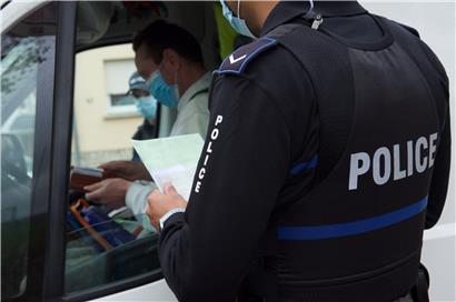 Die Polizei musste gleich dreimal in der Nacht von Montag auf Dienstag Fahrer mit positiven Alkohol- oder Drogentest stoppen
