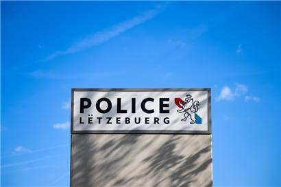 Die Polizei sucht nach einem Verkehrsunfall nach Zeugen
