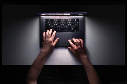 Die Polizei warnt vor Betrügern im Netz
