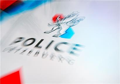 Die Polizeigewerkschaft weist seit Jahren darauf hin, dass es bedingt durch Personalmangel oft die jüngeren Beamten seien, die in den Außendienst müssten, was nicht gut sei
