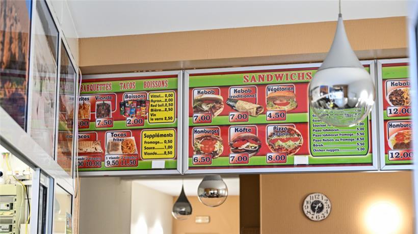 Die Preisliste im „Euro Kebab“ musste bereits mehrmals angepasst werden
