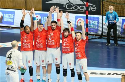 Die Red-Boys-Abwehrmauer kam im Finale zunehmend besser mit dem Escher Angriff zurecht
