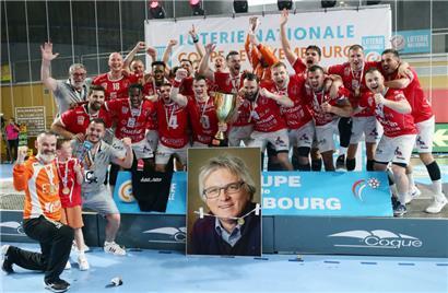 Die Red Boys bejubeln ihren Titel – und gedenken ihres verstorbenen Präsidenten, John Scheuren
