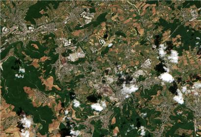 Die Region um Esch/Alzette und Belval (untere Bildmitte) im Luftbild am 11. Juli 2023
