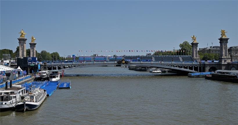 Die Reinigungskosten der Seine sind ein Streitpunkt in der Kostenfrage
