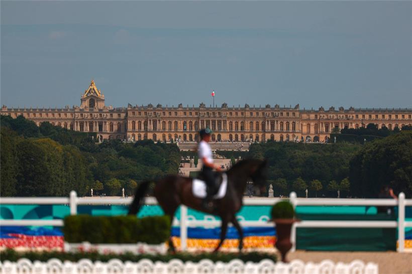 Die Reitwettbewerbe werden in den Parkanlagen von Versailles ausgetragen und bieten damit eine spektakuläre Kulisse
