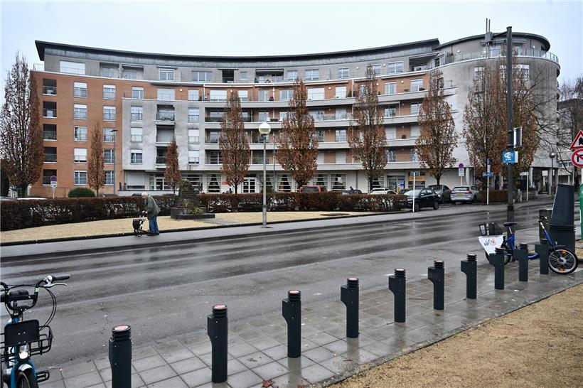 Résidence Le Parc Laval Seniorenresidenz an der place des Sacrifiés 1940-1945 in Esch mit historischer Fassade