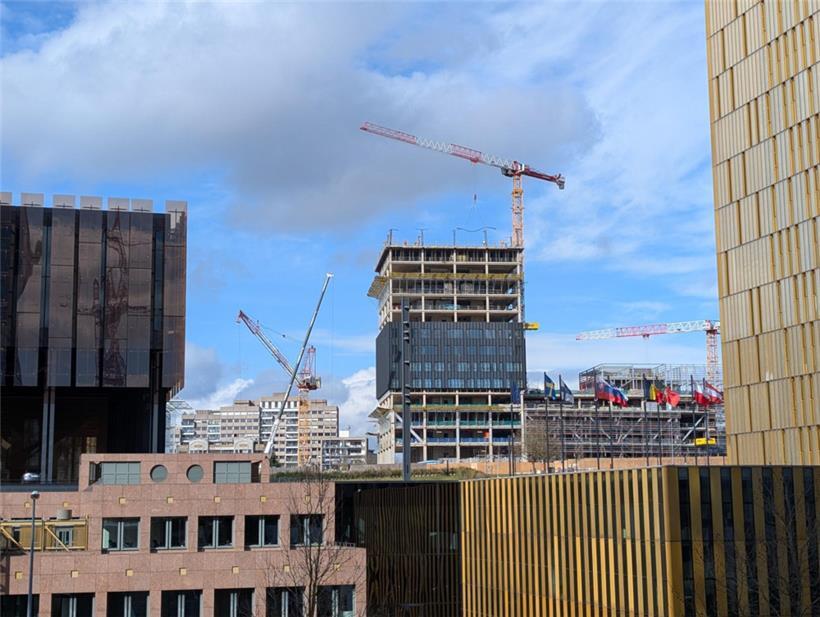 Die Revision für 2022 ist besonders dem schlechten Ergebnis des Handels und der Bauwirtschaft zu verdanken.
