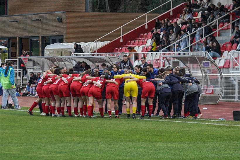 Die „Roten Löwinnen“ wollen sich nicht in Albanien überrumpeln lassen
