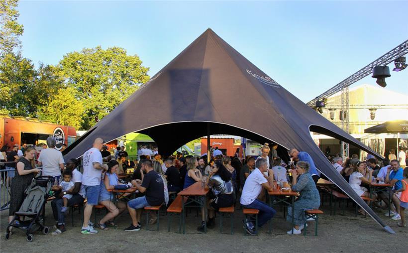 Die Schatten spendenden Plätze waren an allen Tagen sehr begehrt