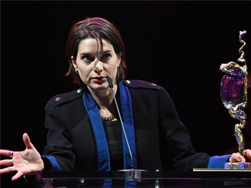 Schauspielerin Sophie Mousel bei Lëtzebuerger Filmpräisser 2025, spricht über Machtmissbrauch im Filmsektor