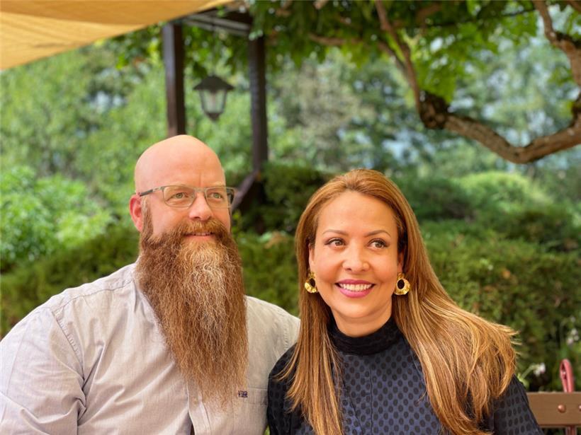 Die Schöne und der Bart: Maria Lucia Romero und Philip Grother hoffen auf den Erfolg ihres Konzepts
