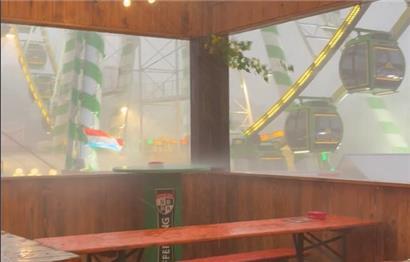 Die „Schueberfouer“ wurde für kurze Zeit zum Wasserpark
