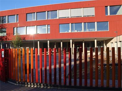 Die Schule in „Wobrécken“ wurde erst vor drei Jahren fertiggestellt