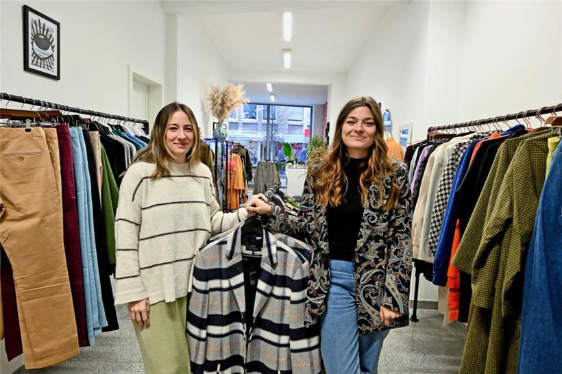 Die Schwestern Lynn (l.) und Kim müssen den Verlust ihres eigenen Geschäftes erst noch verarbeiten – trotzdem wollen sie die Erfahrung nicht missen
