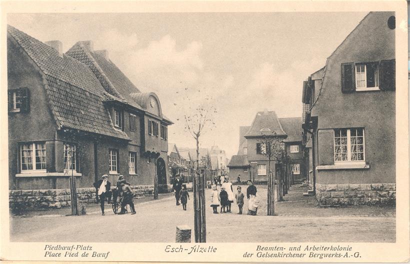 Die Siedlung auf der Acht (Léon Weirich) von der Kreuzung der rue de l’Usine mit der rue Léon Weirich aus gesehen
