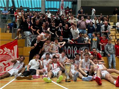 Die Sparta wurde lautstark von ihren Fans, den „Spartinaikos“, unterstützt
