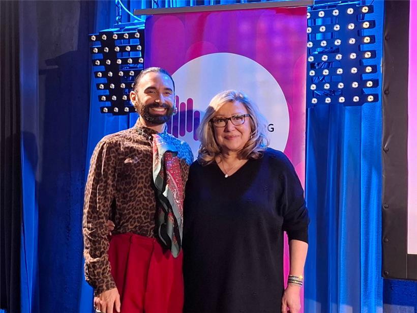 Die Spezialgäste des Abends: Conchita Wurst aus Österreich und Marie Myriam aus Frankreich
