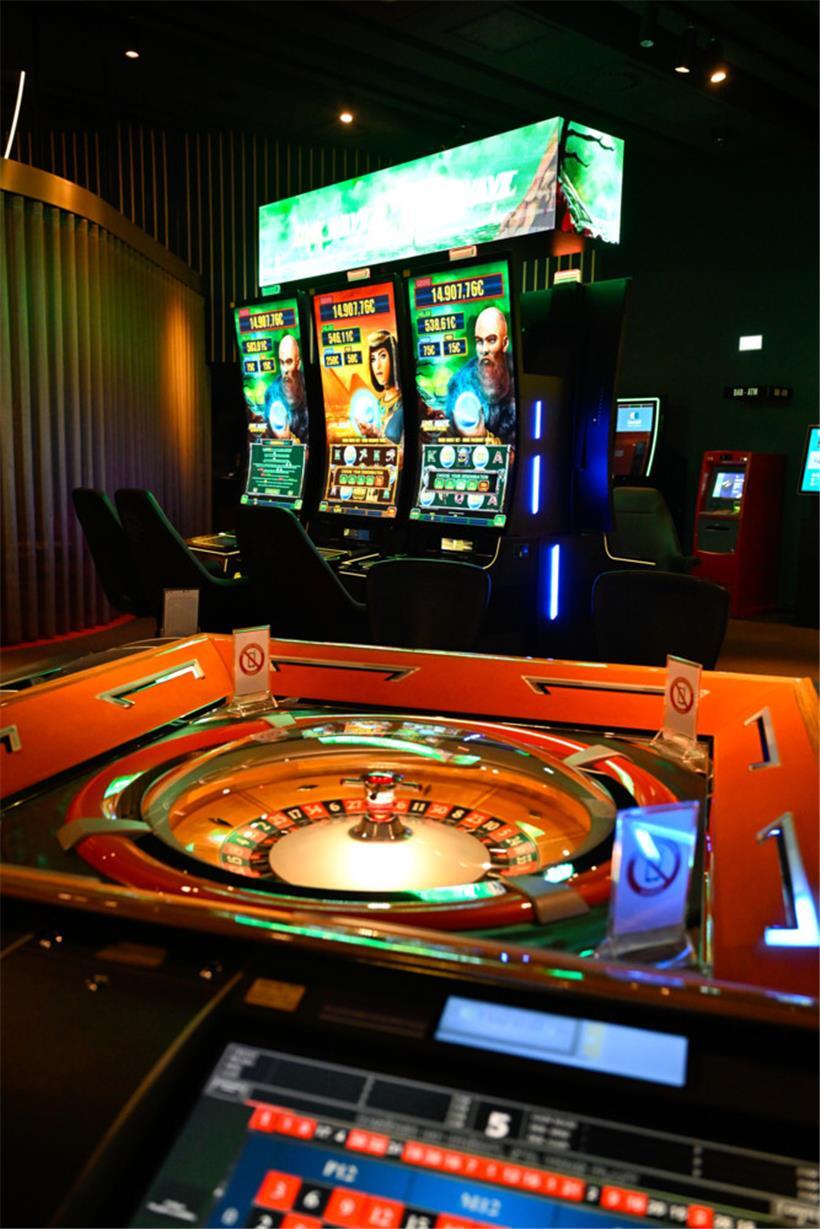 Die Spielautomaten haben Spiele wie Roulette verdrängt. Trotzdem gibt es Letztere noch, ob als Automaten oder in klassischer Form.
