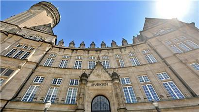 Spuerkees Firmengebäude mit rund 2.000 Mitarbeitern und 50 Neueinstellungen im letzten Jahr