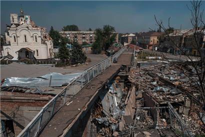 Die Stadt Kostyantynivka in der Donezk-Region ist während des russischen Angriffs schwer beschädigt worden
